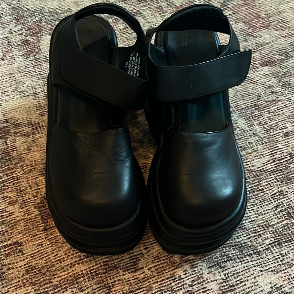 UNIF Wave Platform Shoe